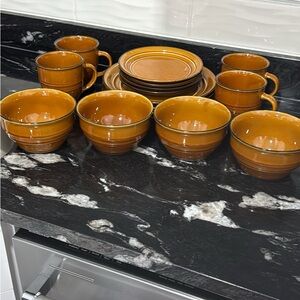 Home Trends / Better Homes COUNTRY CROCK AMBER Dinner Salad Bowl Plate set of 1